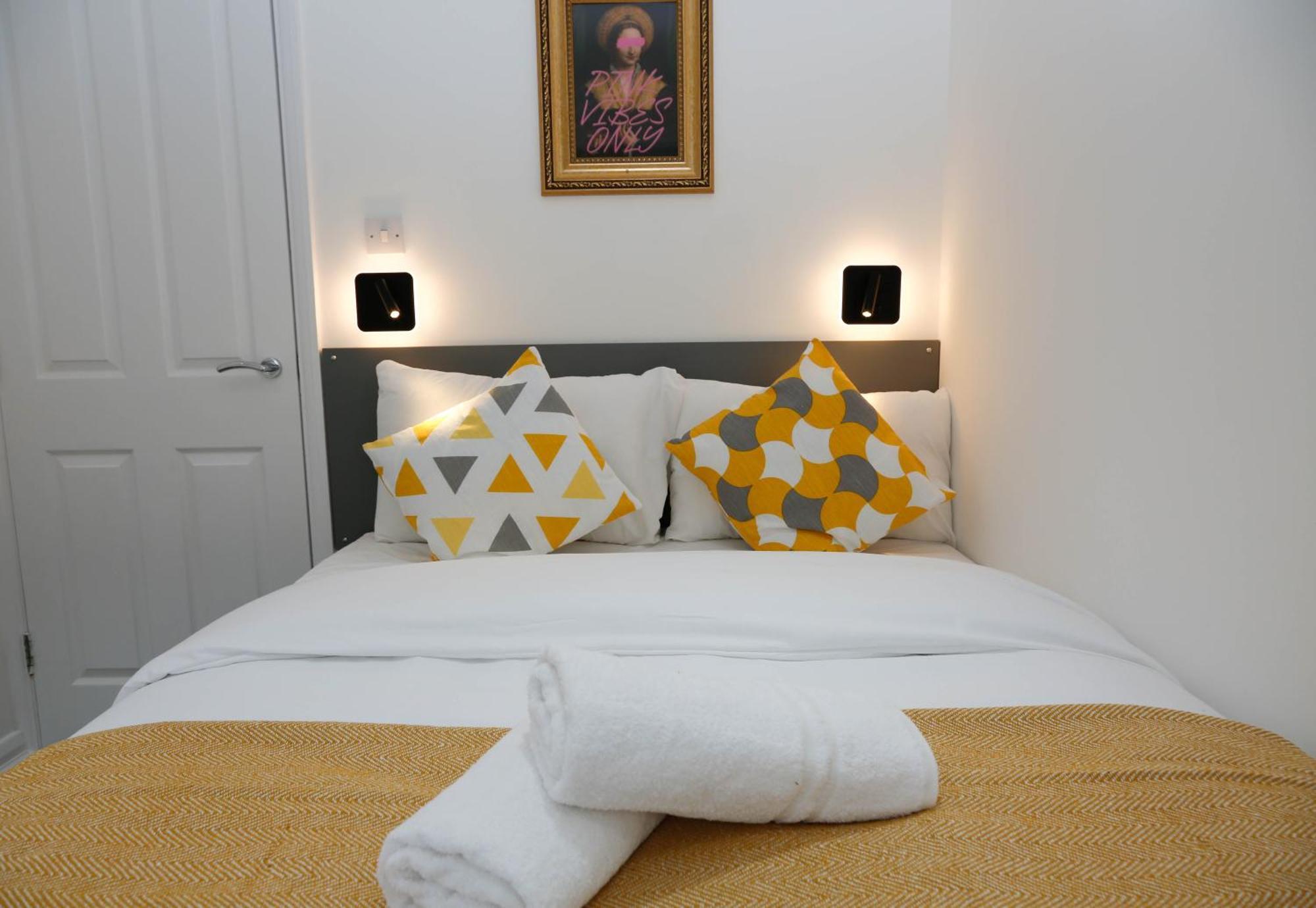 New Luxury Apartments In Central London Next To Shops, Cafes, Bars & Metro 外观 照片